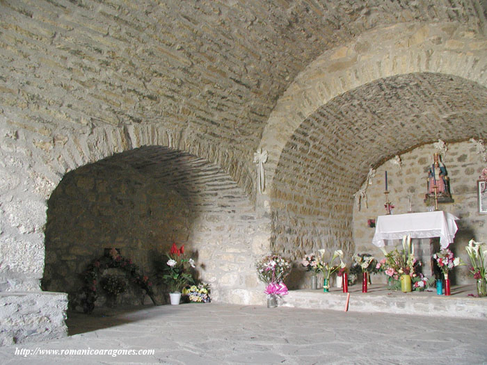 CABECERA Y EMBOCADURA DE CAPILLA NORTE